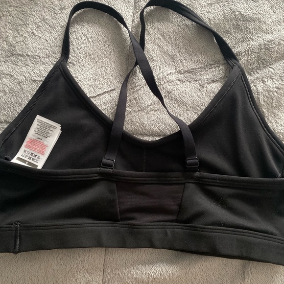 Gymshark Ruched Sport Bra - Picture 2 of 3